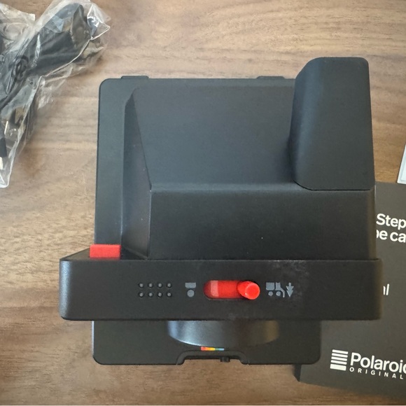 Polaroid OneStep+ i-Type Camera - Black- Brand New Never Used!! - Picture 3 of 4
